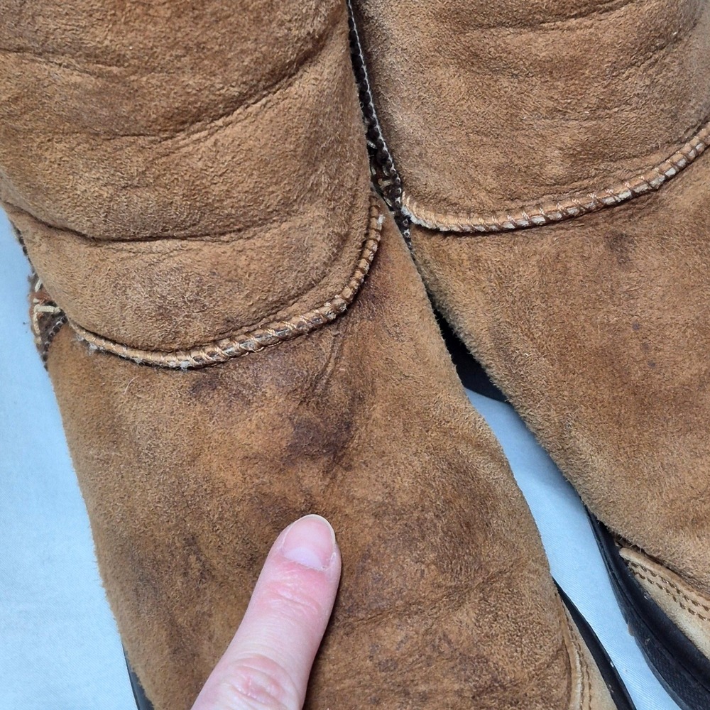 UGG Chestnut Brown Suede Winter Boots with Decorative Stitching - Picture 4 of 12